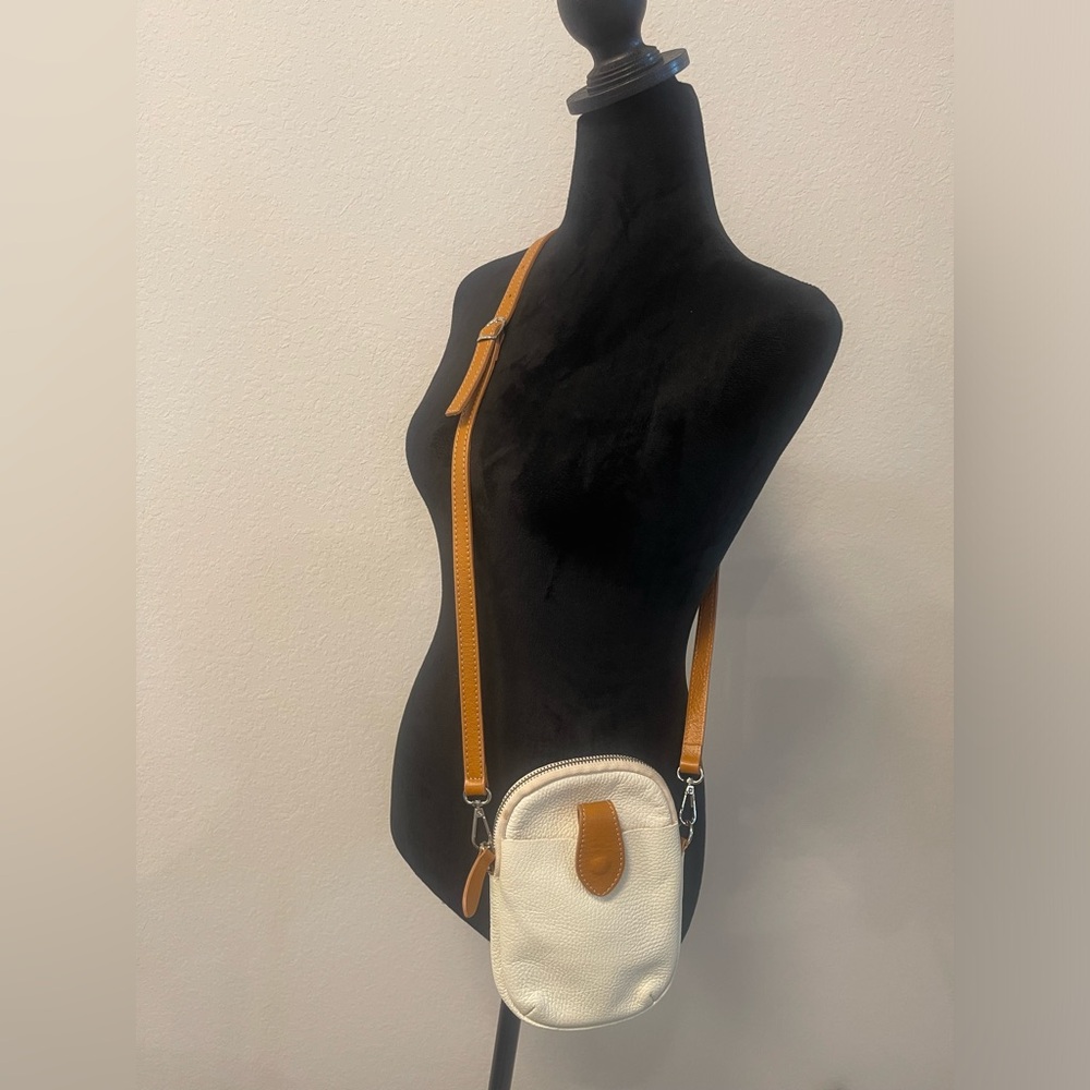 Divina Firenze Crossbody Leather cell phone Bag  Made in Italy